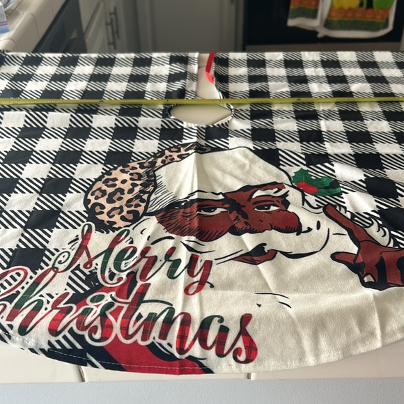 NWOT Chocolate Santa Claise Tree. Skirt - Picture 6 of 7